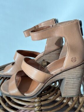 Lucky Brand Leather Block Heel Sandals - Nude Tan